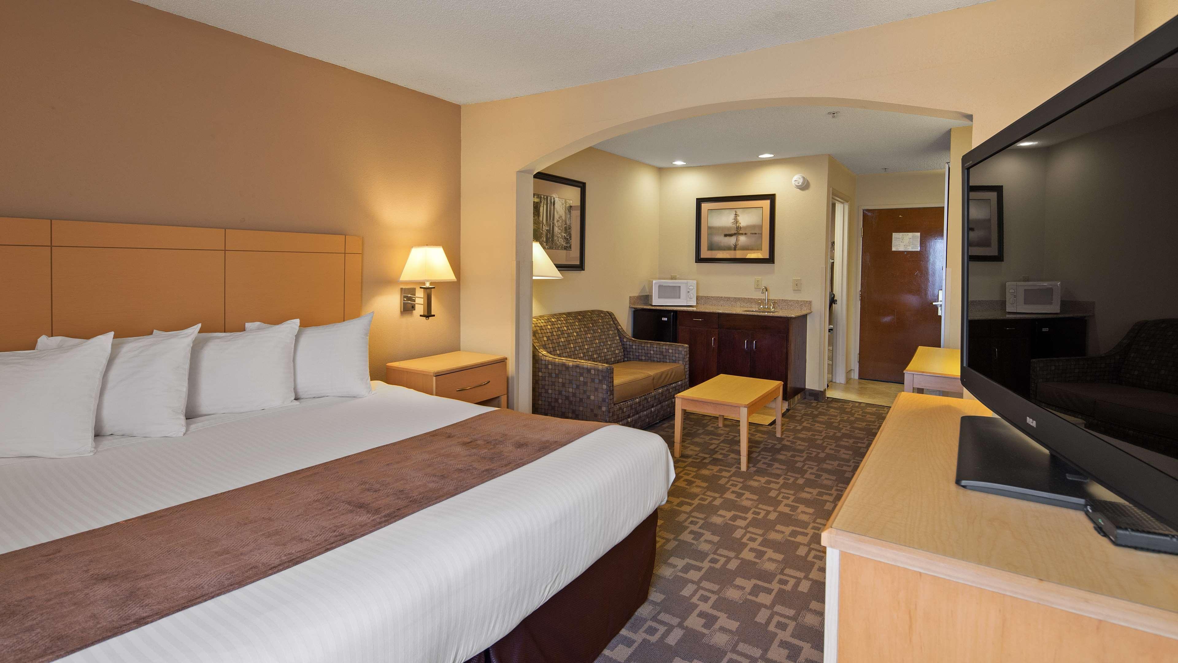 Surestay Plus Hotel By Best Western Roanoke Rapids I-95 Rum bild